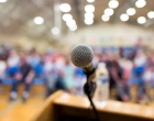 mikrofon_přednáška_sympozium_konference_podium